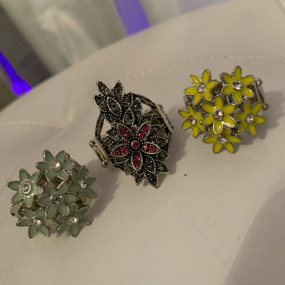 Bundle of 3 flower rings